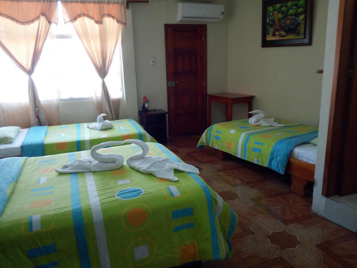 Hostal Miconia Puerto Ayora  Ngoại thất bức ảnh