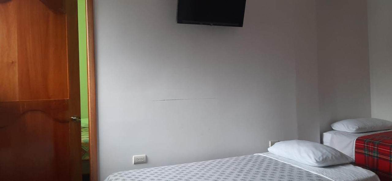 Hostal Miconia Puerto Ayora  Ngoại thất bức ảnh