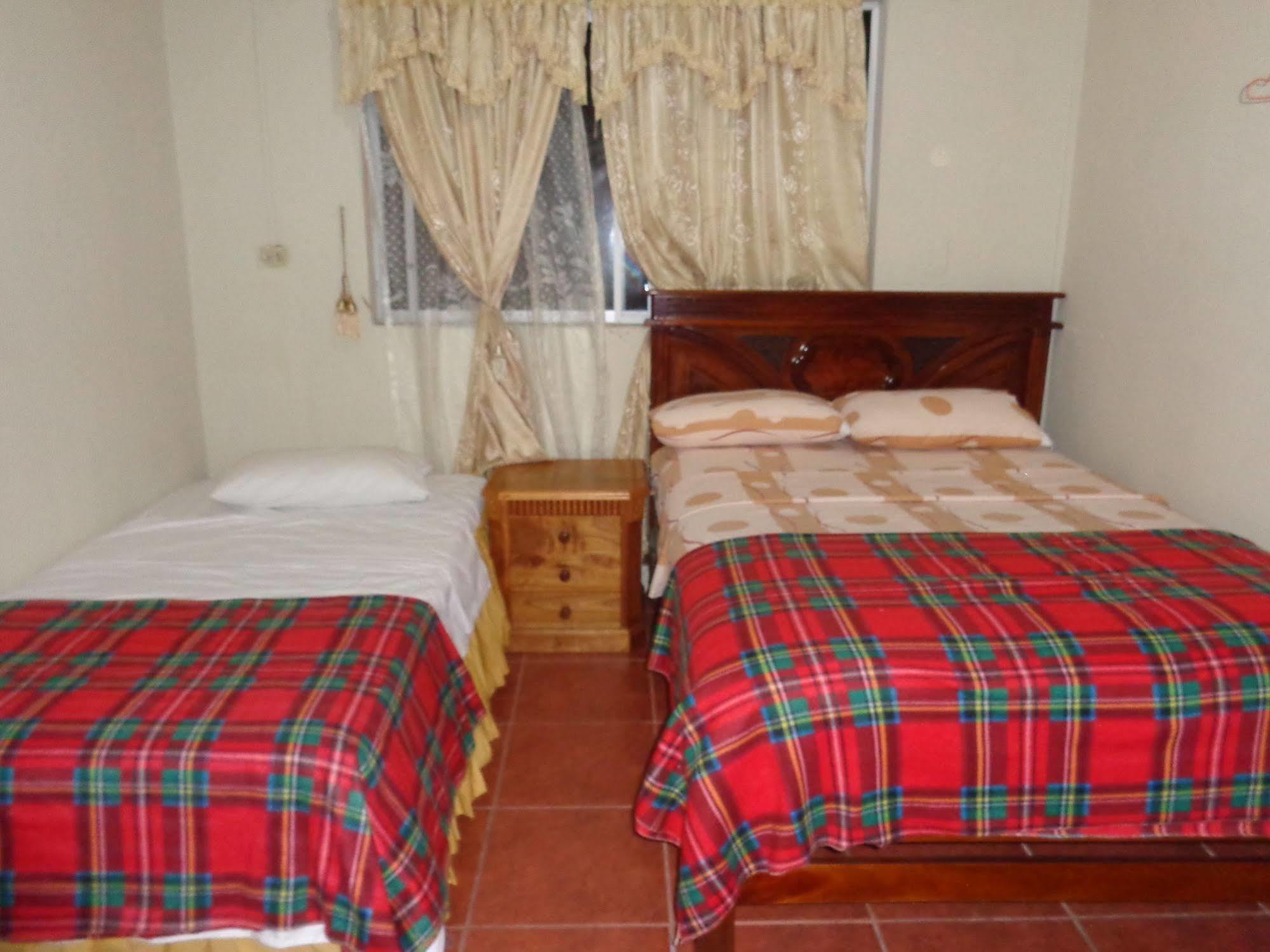 Hostal Miconia Puerto Ayora  Ngoại thất bức ảnh