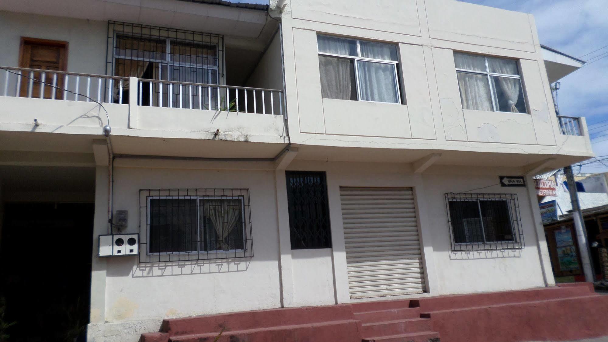 Hostal Miconia Puerto Ayora  Ngoại thất bức ảnh