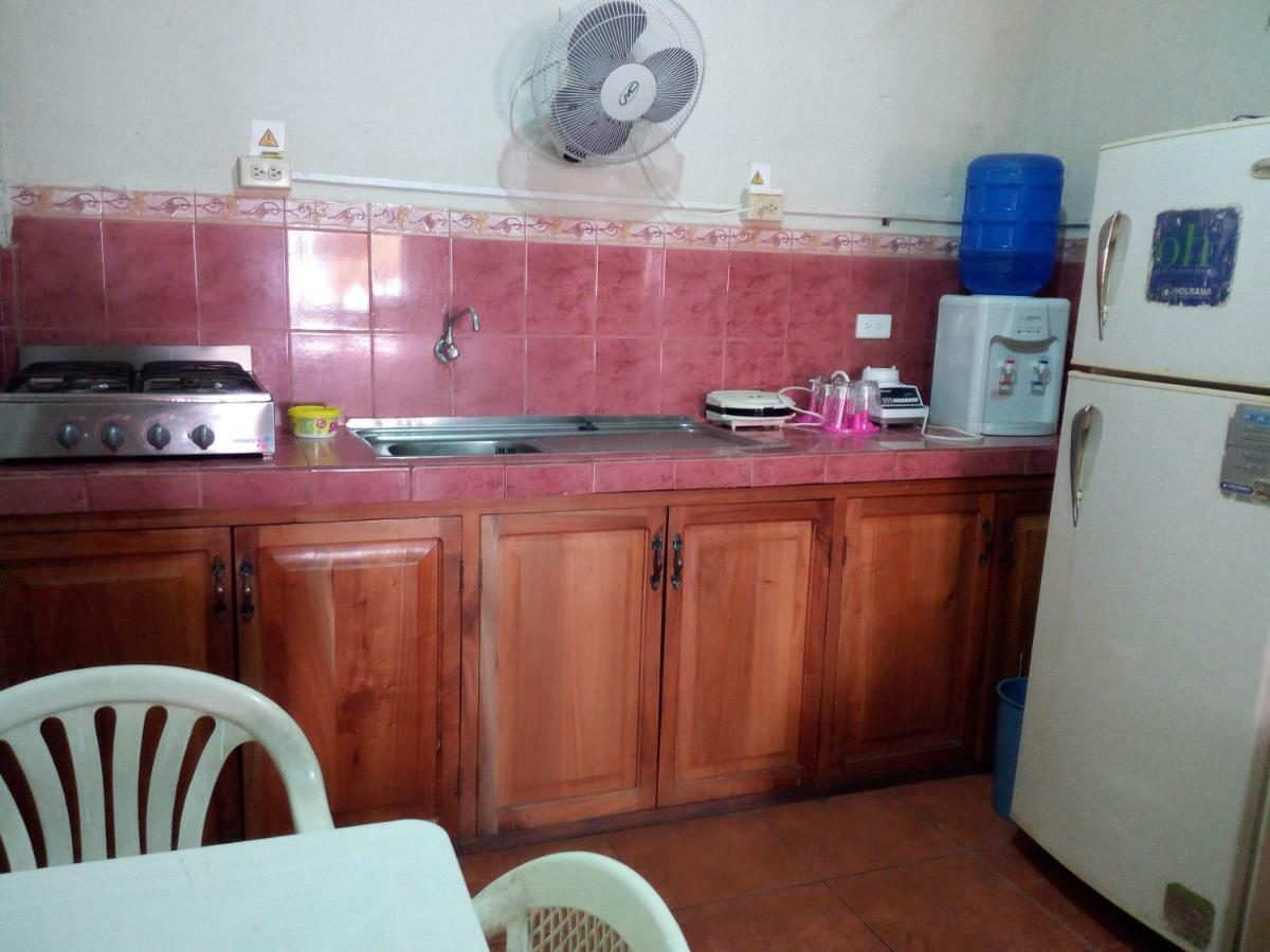 Hostal Miconia Puerto Ayora  Ngoại thất bức ảnh